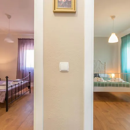 Awesome In With Wifi Hébergement de vacances *